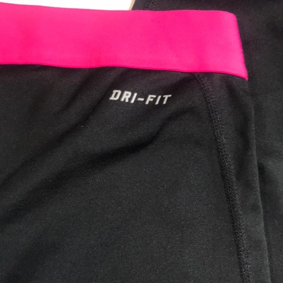Nike Pro Black & Hot Pink Dri Fit Capri Pants - Picture 4 of 5